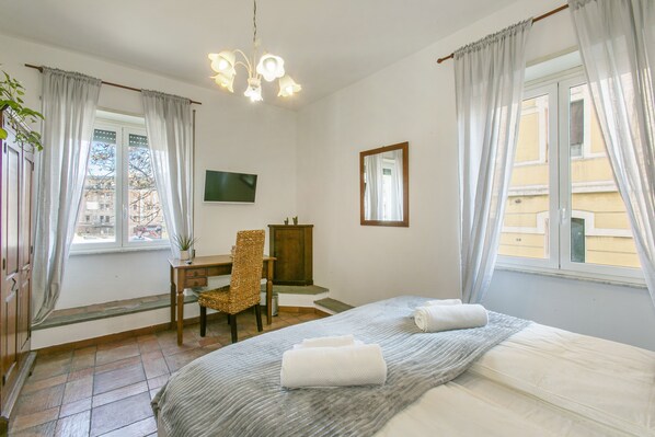 1 bedroom, WiFi, bed sheets