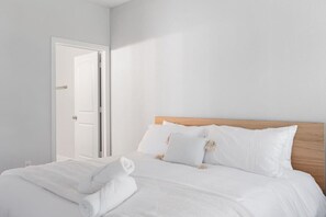 熨斗/熨衣板、WiFi、床单