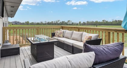 Dream Vaca 3 Acre Event Retreat-Hot Tub & Firepit