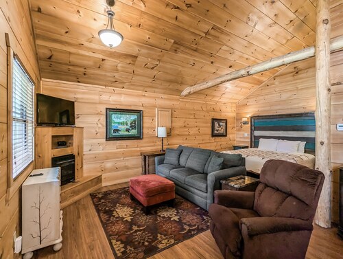 #67 Pinewoods Cabin: Gentle Ben