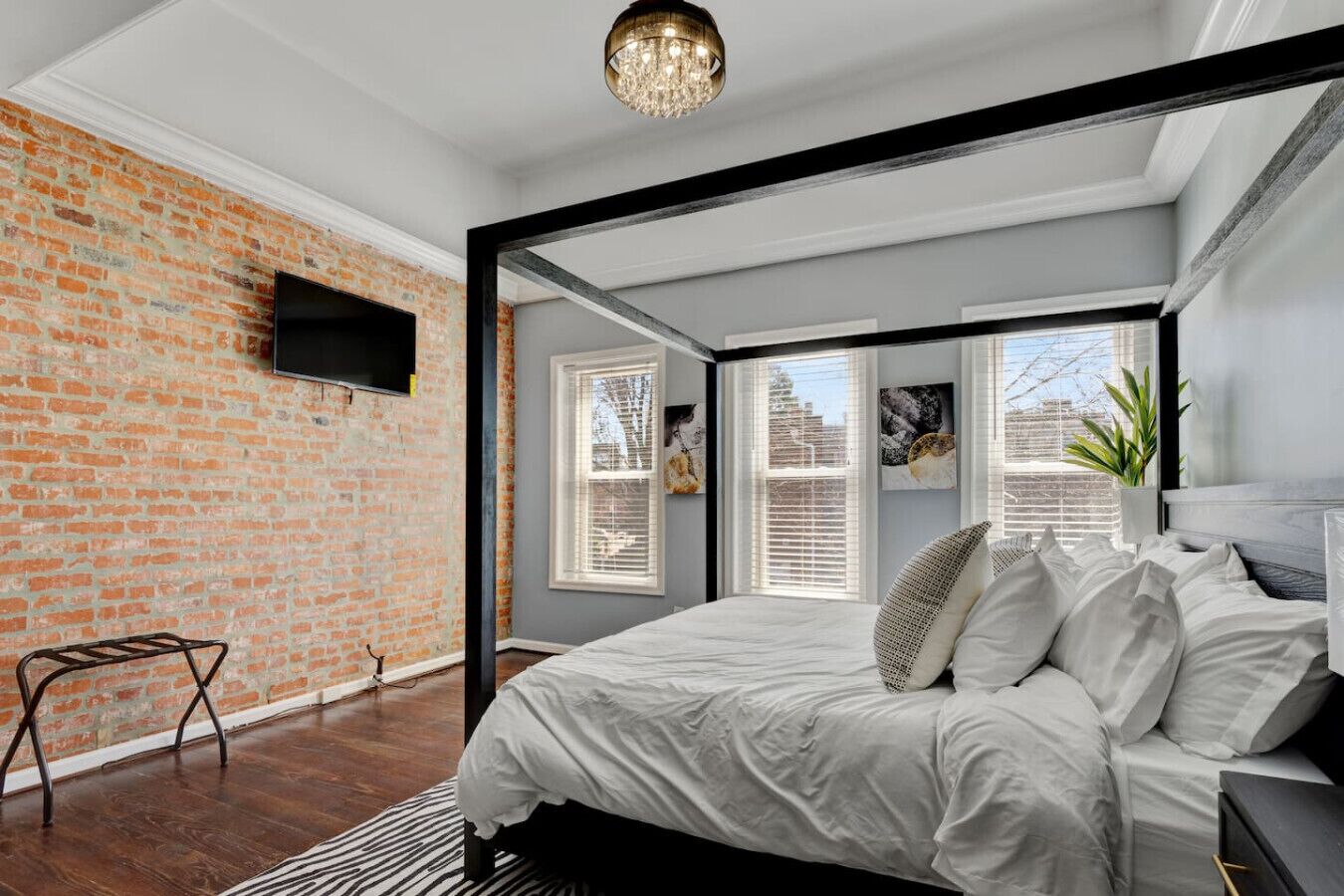 3 bedrooms, desk, iron/ironing board, WiFi