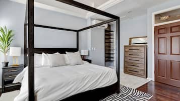 3 bedrooms, desk, iron/ironing board, WiFi