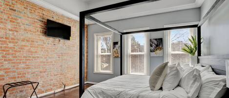 3 soverom, skrivebord, strykejern/-brett og wi-fi