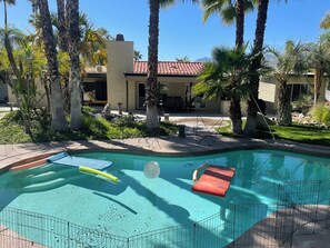 Piscina externa, piscina aquecida