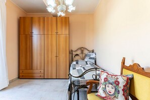 3 Schlafzimmer, Bügeleisen/Bügelbrett, Reisekinderbett, WLAN