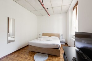 2 chambres, fer et planche à repasser, accès Internet, draps fournis