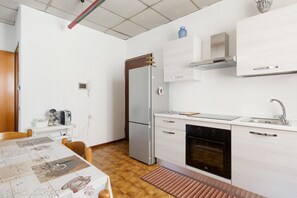 Microwave, oven, stovetop, coffee/tea maker