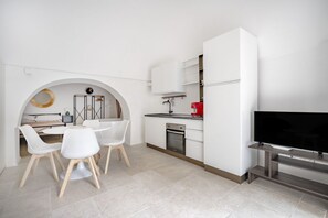 Interior - GuestHost Borgo Lucia with pool - Trullo Limoncina (Selva di Fasano)