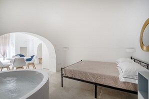 WiFi, bed sheets - GuestHost Borgo Lucia with pool - Trullo Limoncina (Selva di Fasano)