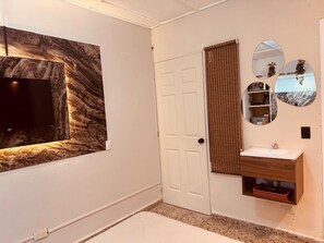 1 habitación, tabla de planchar con plancha, wifi y ropa de cama 