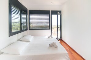 5 slaapkamers, een strijkplank/strijkijzer, gratis wifi, beddengoed