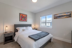 2 bedrooms, desk, iron/ironing board, free WiFi
