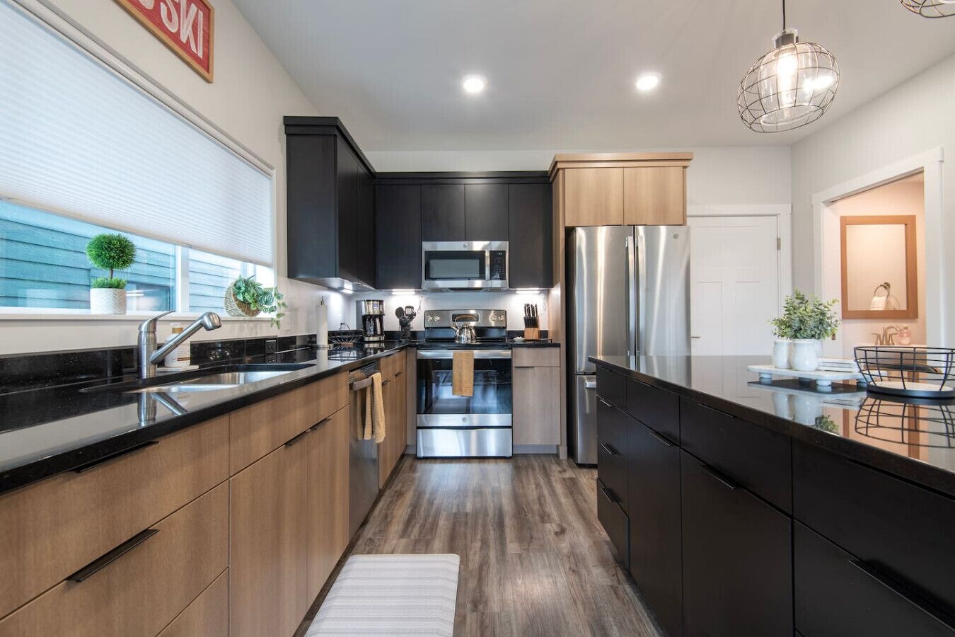 冰箱、微波炉、烤箱、炉灶