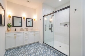 Shower, towels