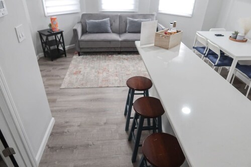 8BR 4BA Home Near NYC -Sleeps 16