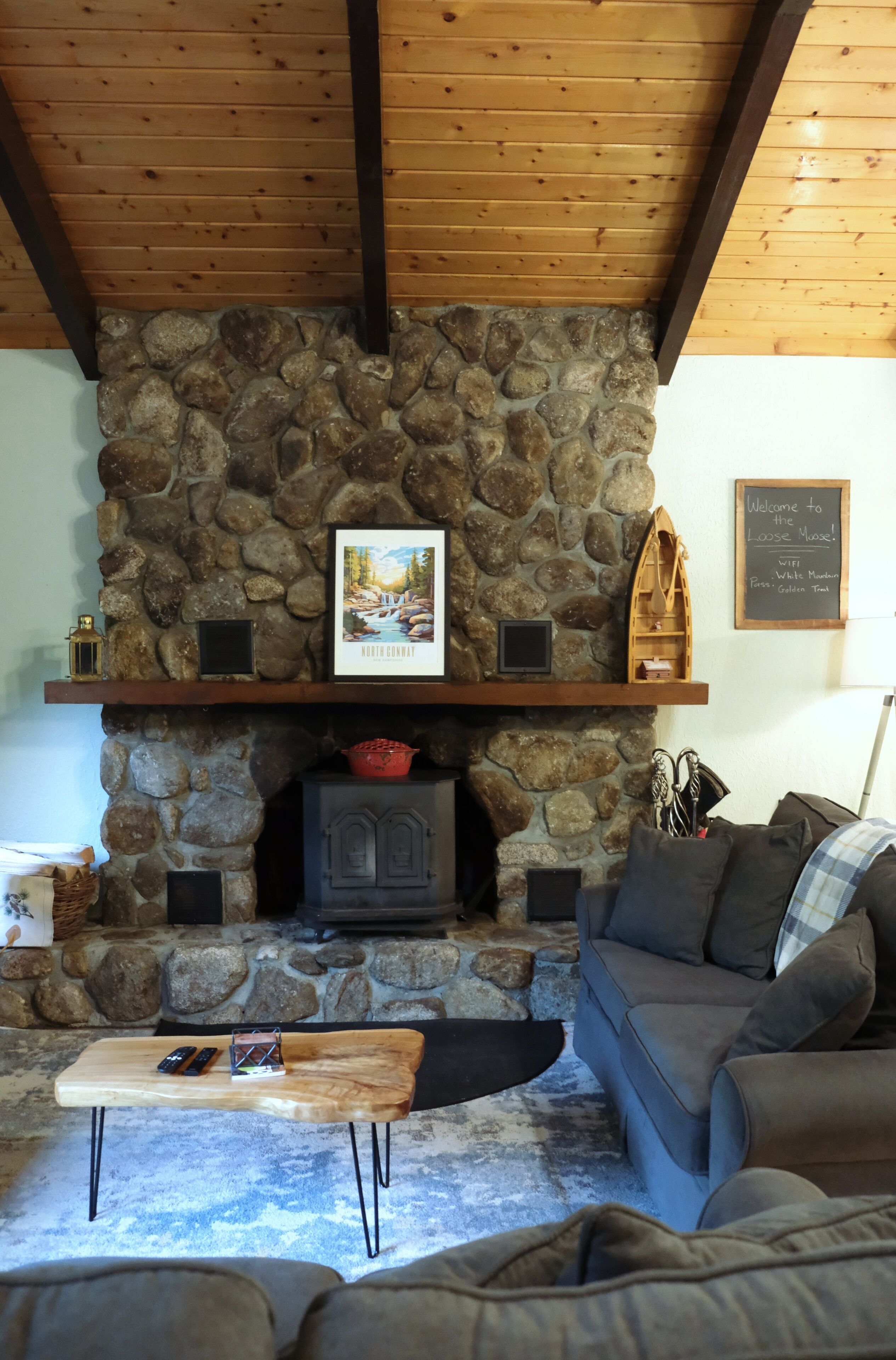 Loose Moose Lodge  Family Chalet, Fireplace, Ski! - New Hampshire