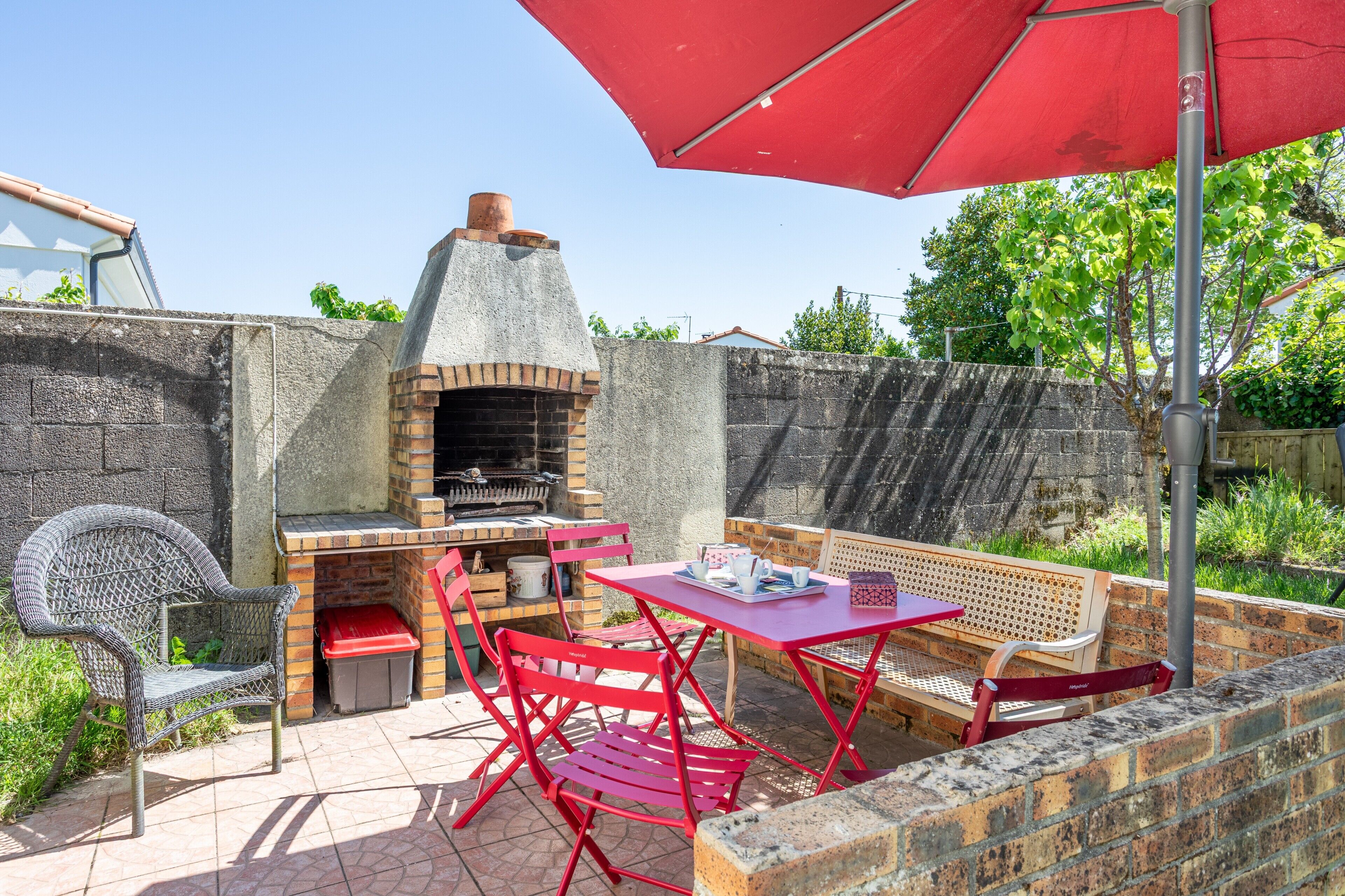 屋外ダイニングエリア