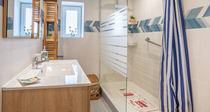 Appartement 'Appartement Entre Mer Et Marais' avec terrasse partagée, Wi-Fi et climatisation