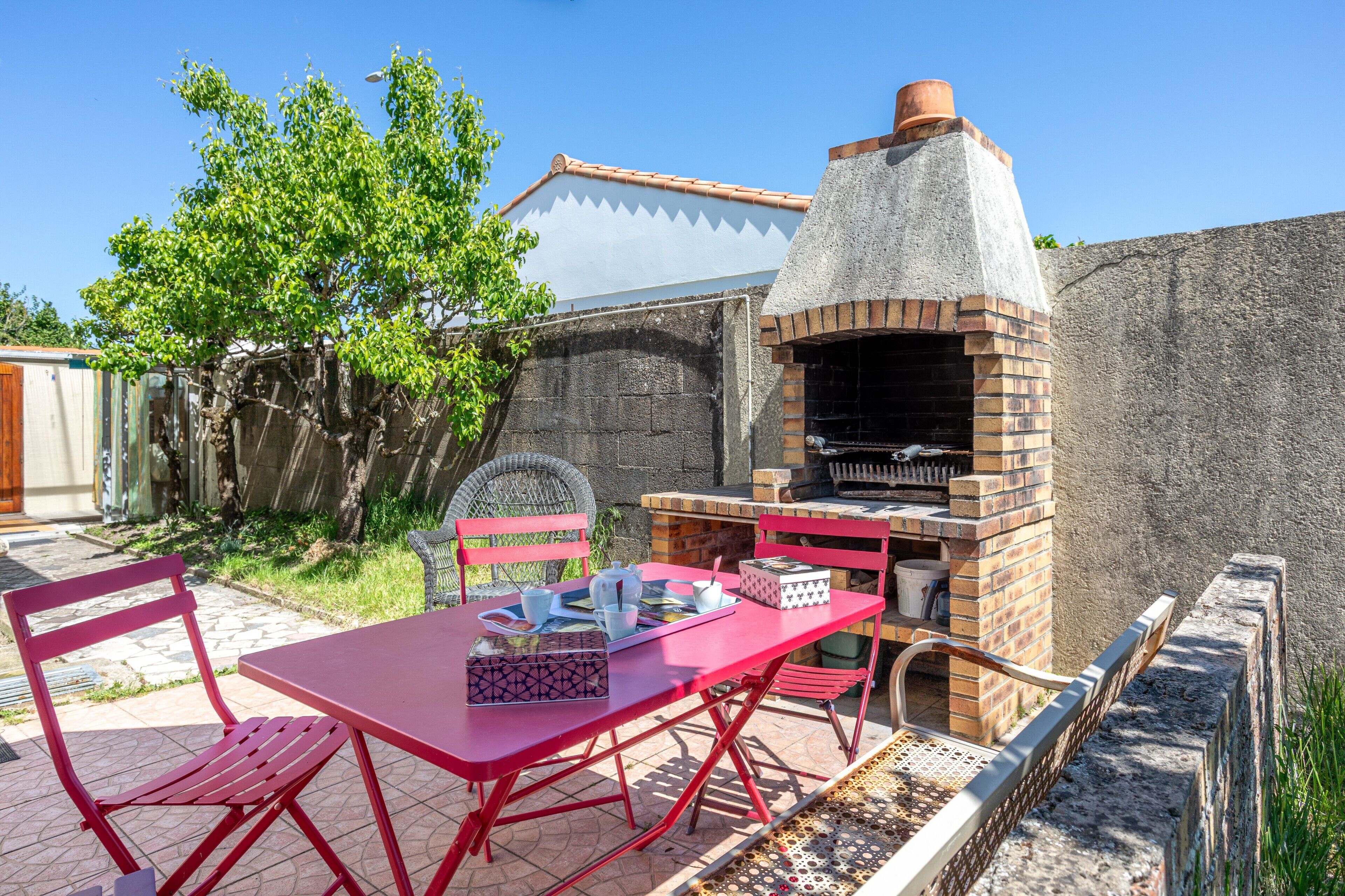 屋外ダイニングエリア