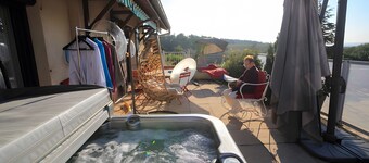 Holiday Home 'Louis' with Mountain View, Private Pool and Wi-Fi