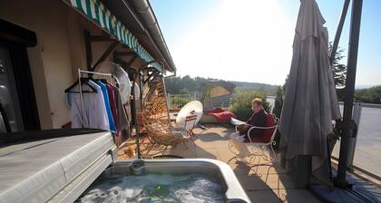 Holiday Home 'Louis' with Mountain View, Private Pool and Wi-Fi