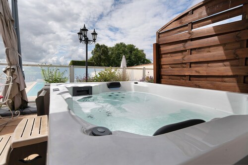 Maison de vacances 'Louis' avec vue montagne, piscine privée et Wi-Fi