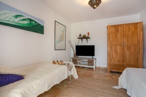 2 chambres, fer et planche à repasser, Wi-Fi gratuit, draps fournis