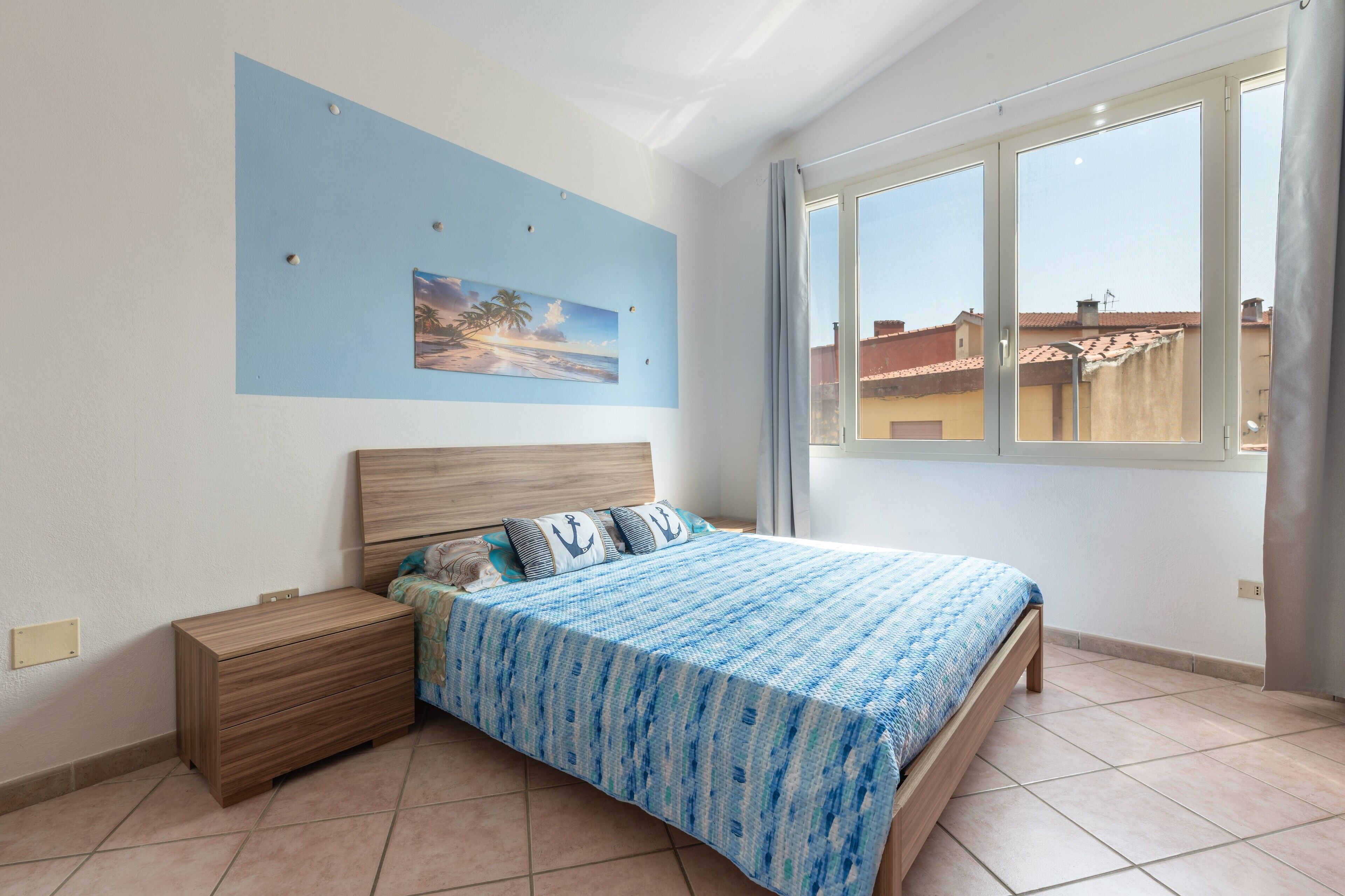 1 chambre, fer et planche à repasser, draps fournis