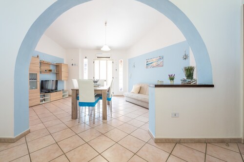 Holiday Home 'Casa Vacanze 4 Venti' with Private Terrace and Air Conditioning