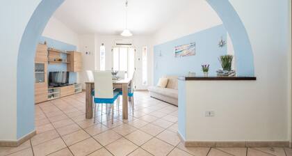 Holiday Home 'Casa Vacanze 4 Venti' with Private Terrace and Air Conditioning