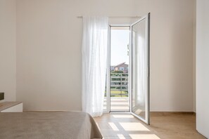 3 chambres, fer et planche à repasser, Wi-Fi gratuit, draps fournis