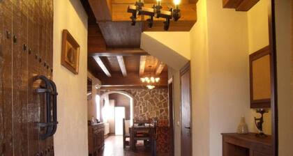 Country House 'Vallecasar' with Mountain View, Wi-Fi and Air Conditioning