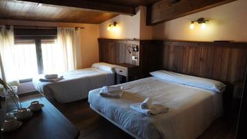 10 bedrooms, free WiFi, bed sheets