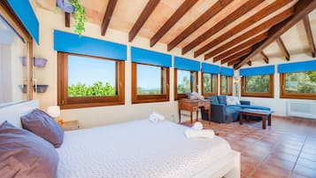 4 habitaciones, tabla de planchar con plancha y wifi gratis