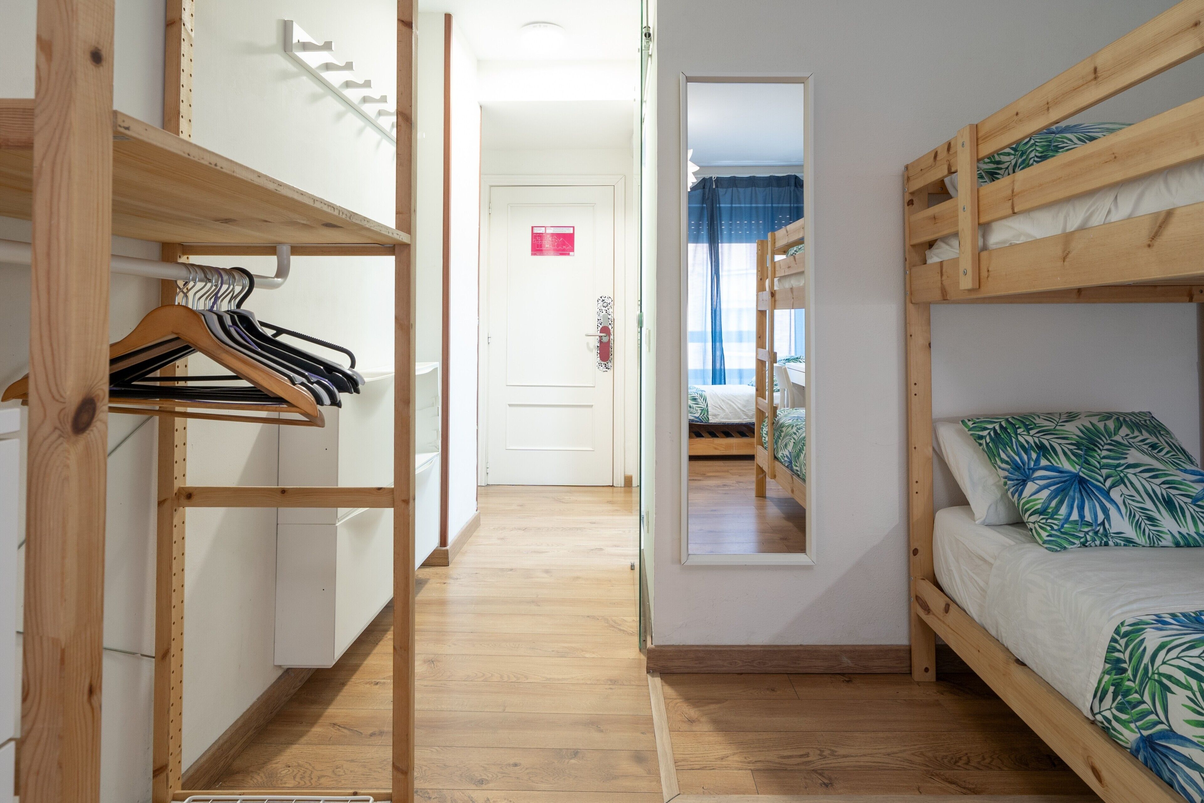 1 室のベッドルーム、WiFi (無料)、ベッドシーツ