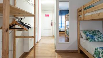 1 bedroom, free WiFi, bed sheets