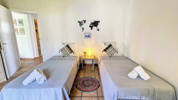 2 chambres, fer et planche Ă repasser, Wi-Fi gratuit, draps fournis