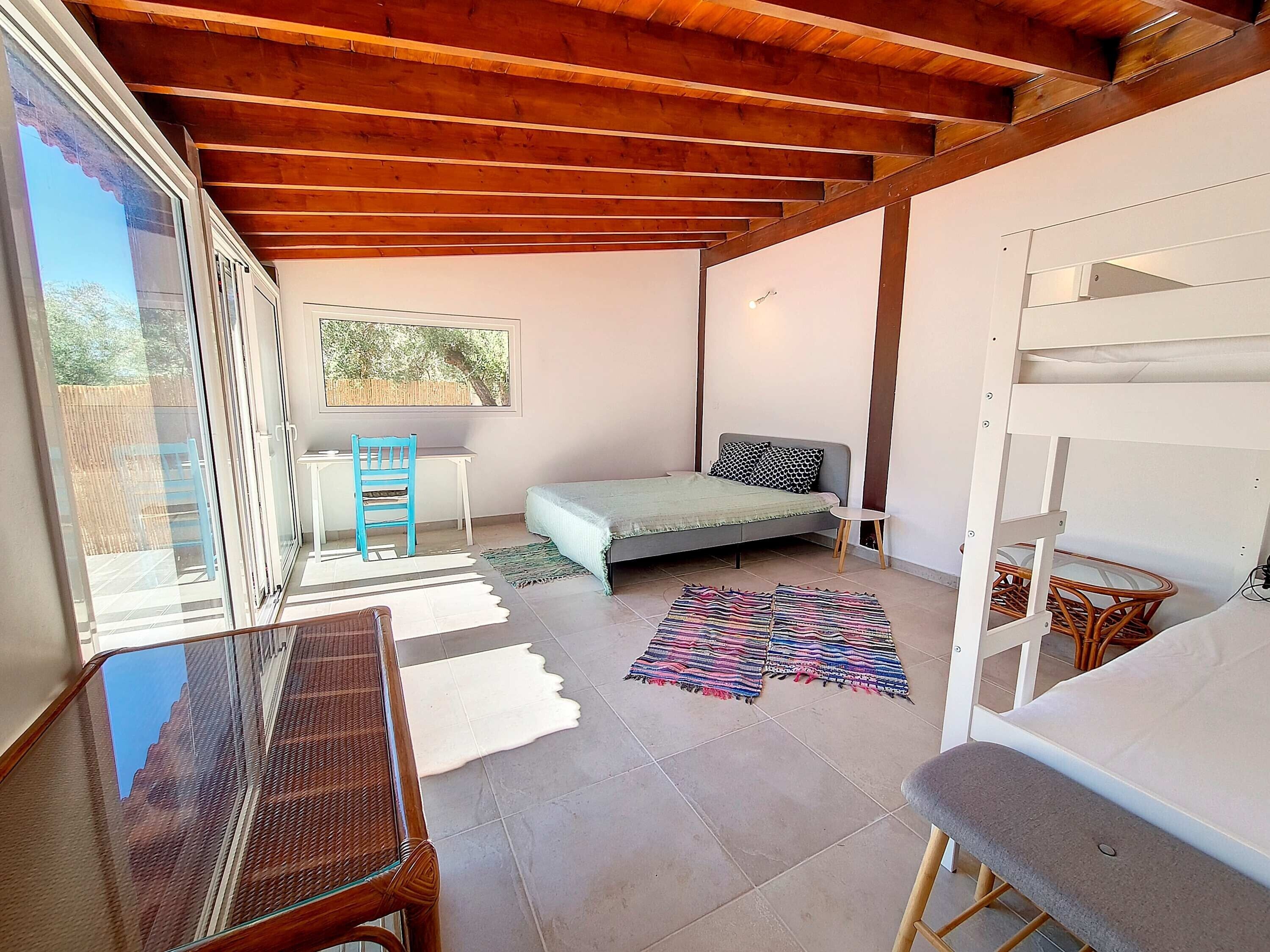 4 bedrooms, iron/ironing board, free WiFi, bed sheets