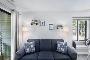 TV - 🏖️ Stylish The Shores Condo | Private Beach w/ Views ➠ 5716 (Acme)