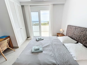 4 soverom, strykejern/-brett, wi-fi (inkludert) og sengetøy