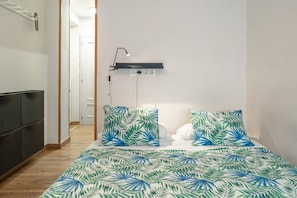 1 多间卧室、免费 WiFi、床单