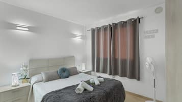 1 dormitorio, tabla de planchar con plancha, wifi gratis y ropa de cama