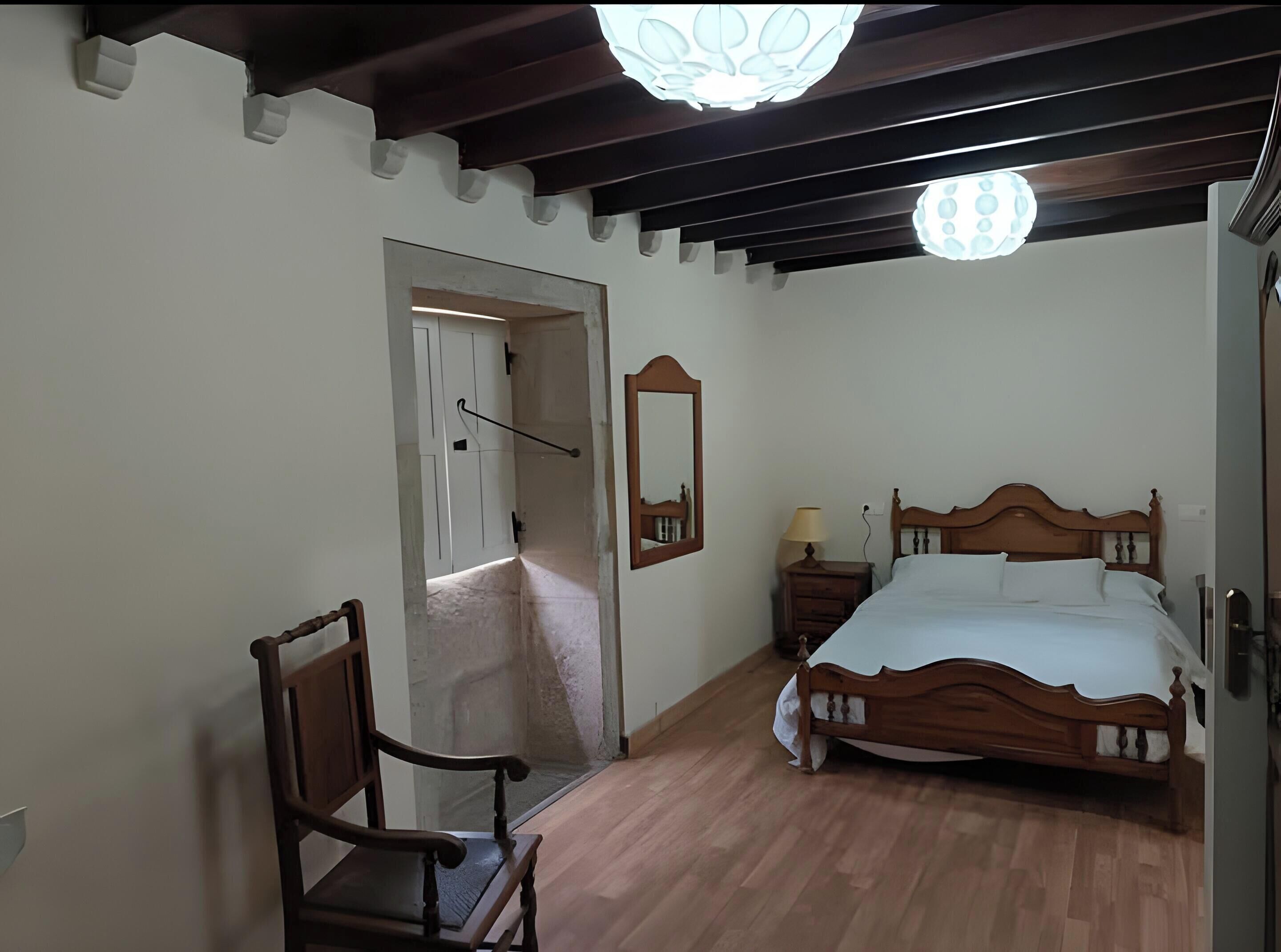 4 chambres, fer et planche à repasser, Wi-Fi gratuit, draps fournis