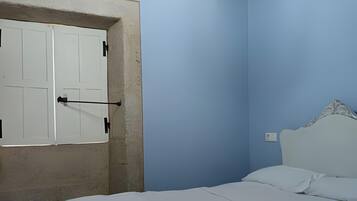 4 habitaciones, tabla de planchar con plancha y wifi gratis