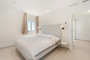 4 habitaciones, tabla de planchar con plancha y wifi gratis 