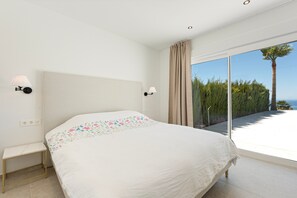 4 quartos, ferros/tábuas de passar roupa, Wi-Fi de cortesia