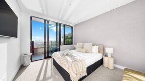 2 habitaciones, escritorio, tabla de planchar con plancha y wifi gratis