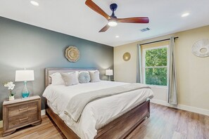 3 bedrooms, in-room safe, desk, iron/ironing board