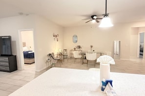 Interior - 3BR | Spacious | Entire House | Close to all Parks (Orlando)