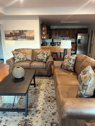 Comfort Style Home in Beautiful Lewiston, Idaho! Centrally Located, Pet Friendly